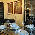 Luxury Apartments Close To The Royal Bath Park And The City Center